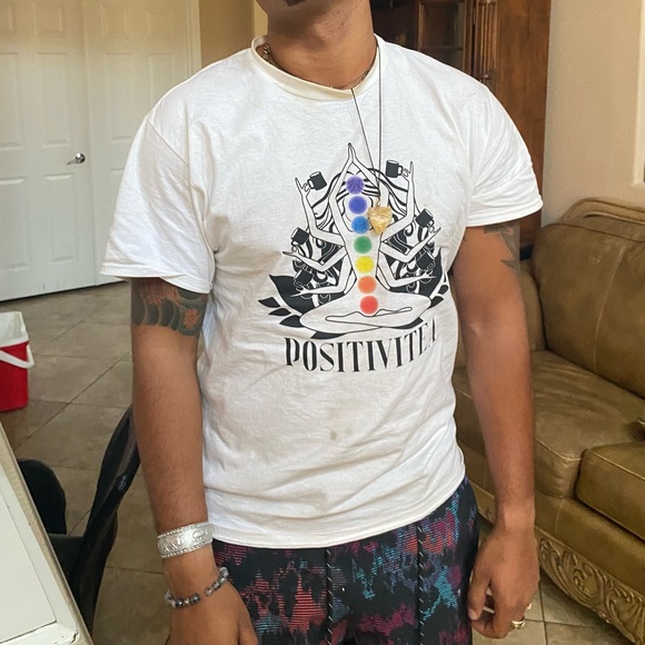 LAST PositiviTEE 👑 - Picture 12 of 13